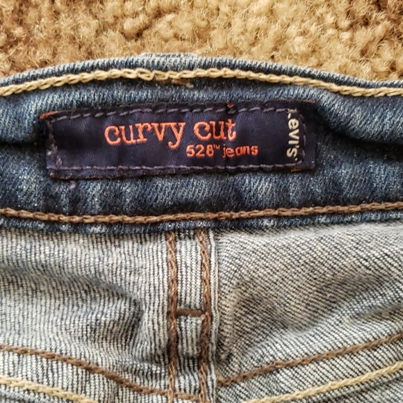 Levi Jeans - Picture 2 of 4